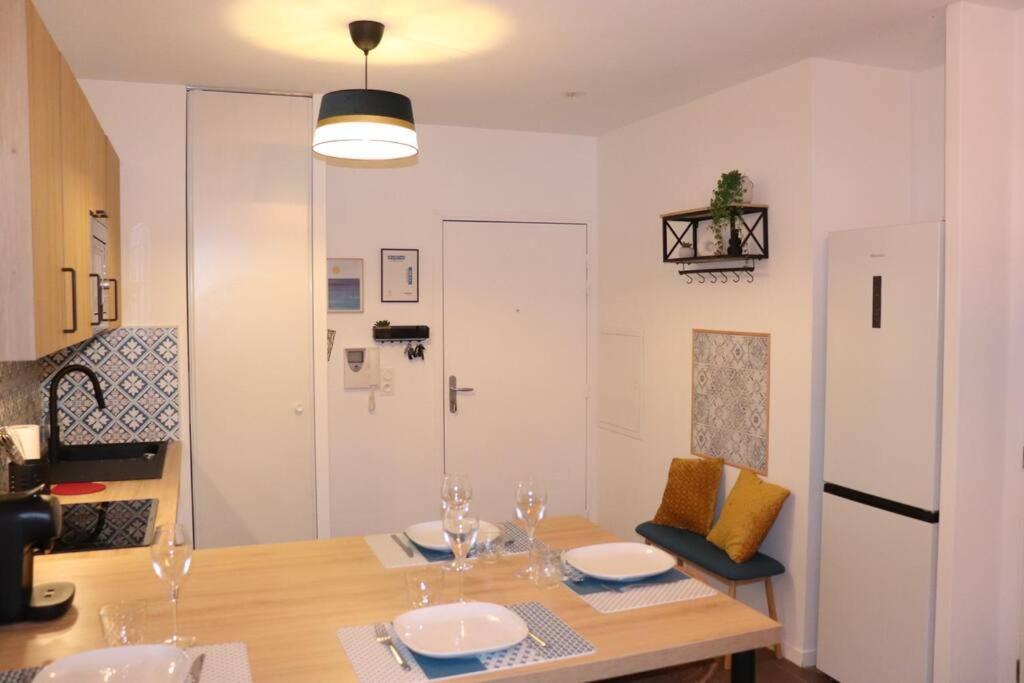 Les Cedres -Tram A 50 Metres, Bordeaux A 5 Minutes, Parking Appartement Cenon Buitenkant foto